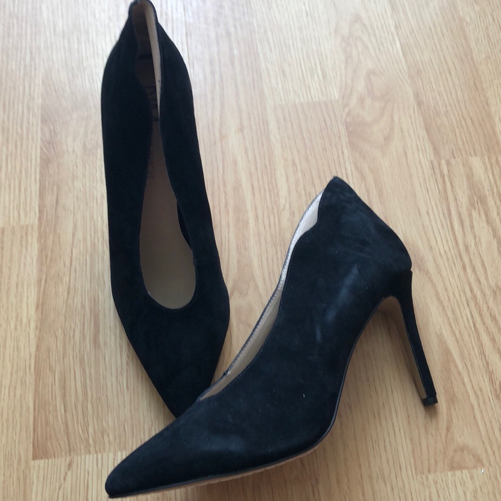 Heels - Picture 2 of 3